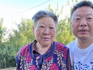 母爱如翼，共赴万里征程